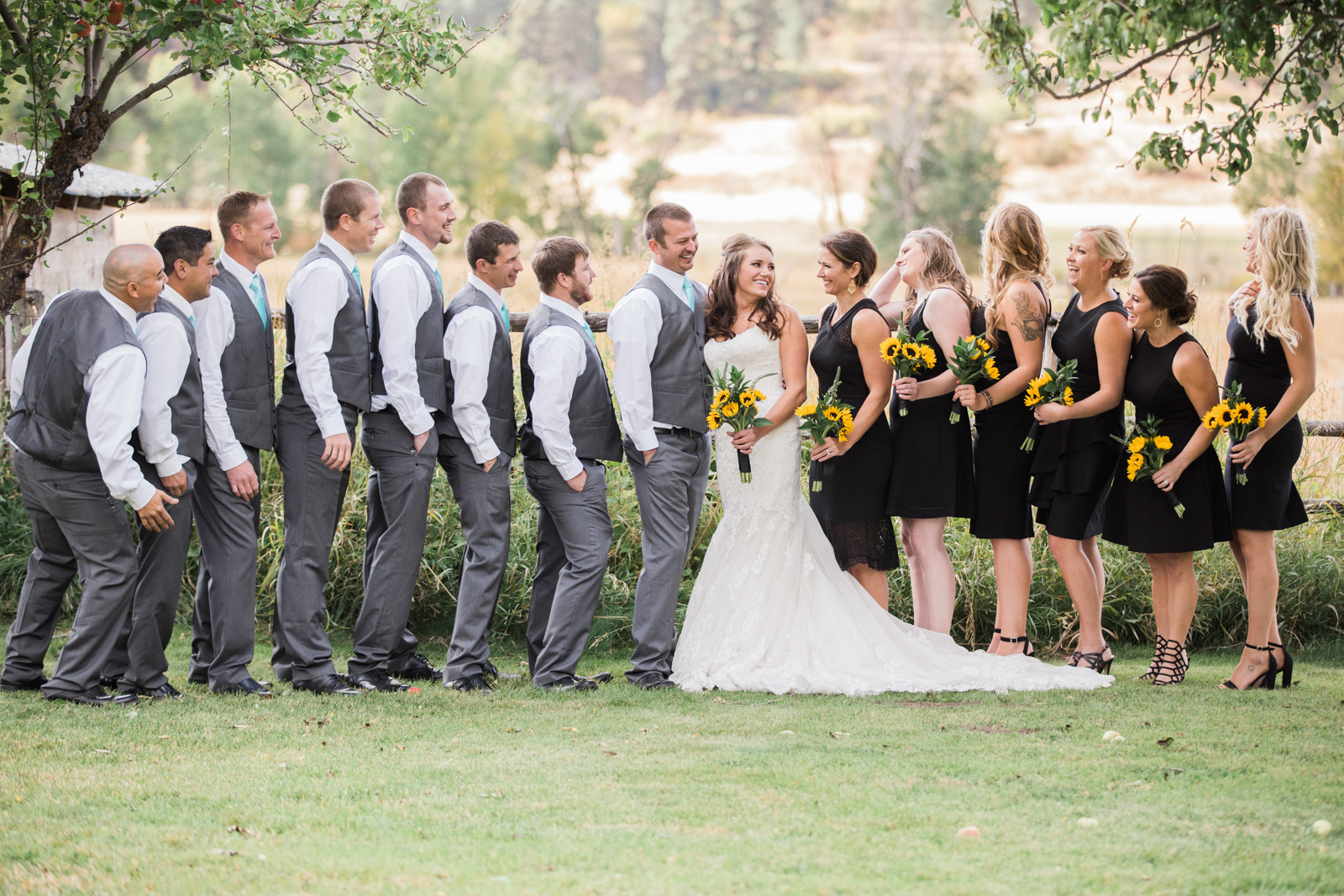 Wedding and Enagement Pricing Slider-24 Large Bridal Party Photography